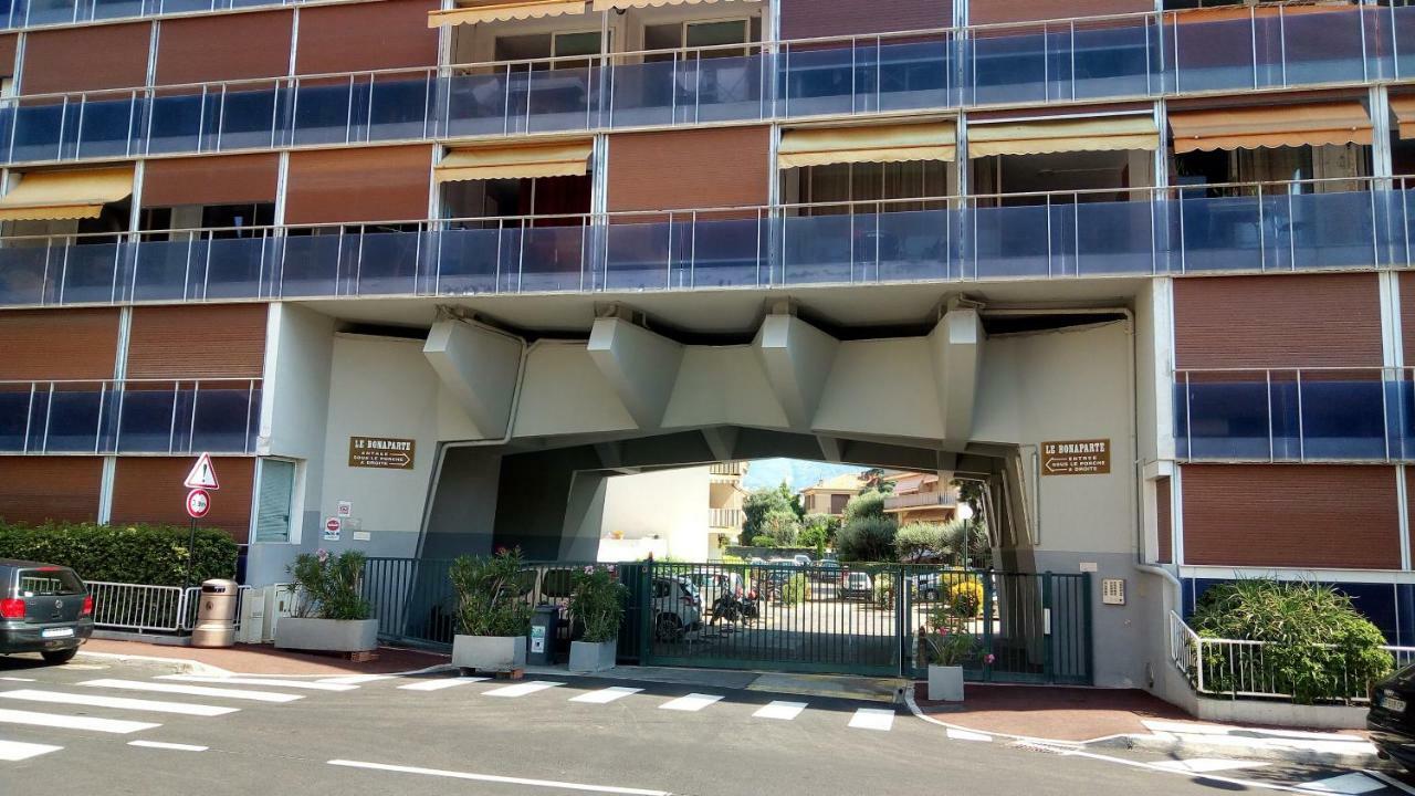 Studio La Plage 罗克布吕讷-卡普马丹 外观 照片
